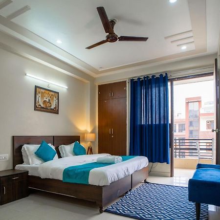 The Lodgers 2 Bhk Serviced Apartment Infront Of Artemis Hospital Gurgaon Buitenkant foto