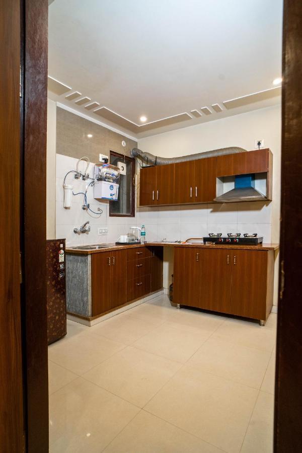 The Lodgers 2 Bhk Serviced Apartment Infront Of Artemis Hospital Gurgaon Buitenkant foto