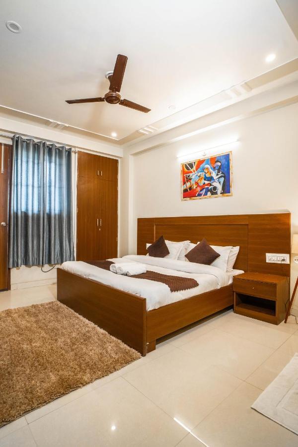 The Lodgers 2 Bhk Serviced Apartment Infront Of Artemis Hospital Gurgaon Buitenkant foto