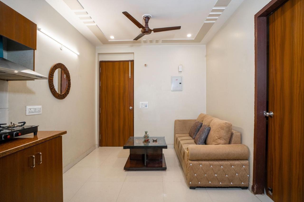 The Lodgers 2 Bhk Serviced Apartment Infront Of Artemis Hospital Gurgaon Buitenkant foto