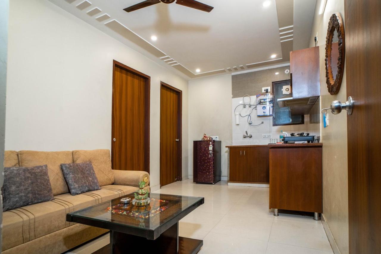 The Lodgers 2 Bhk Serviced Apartment Infront Of Artemis Hospital Gurgaon Buitenkant foto