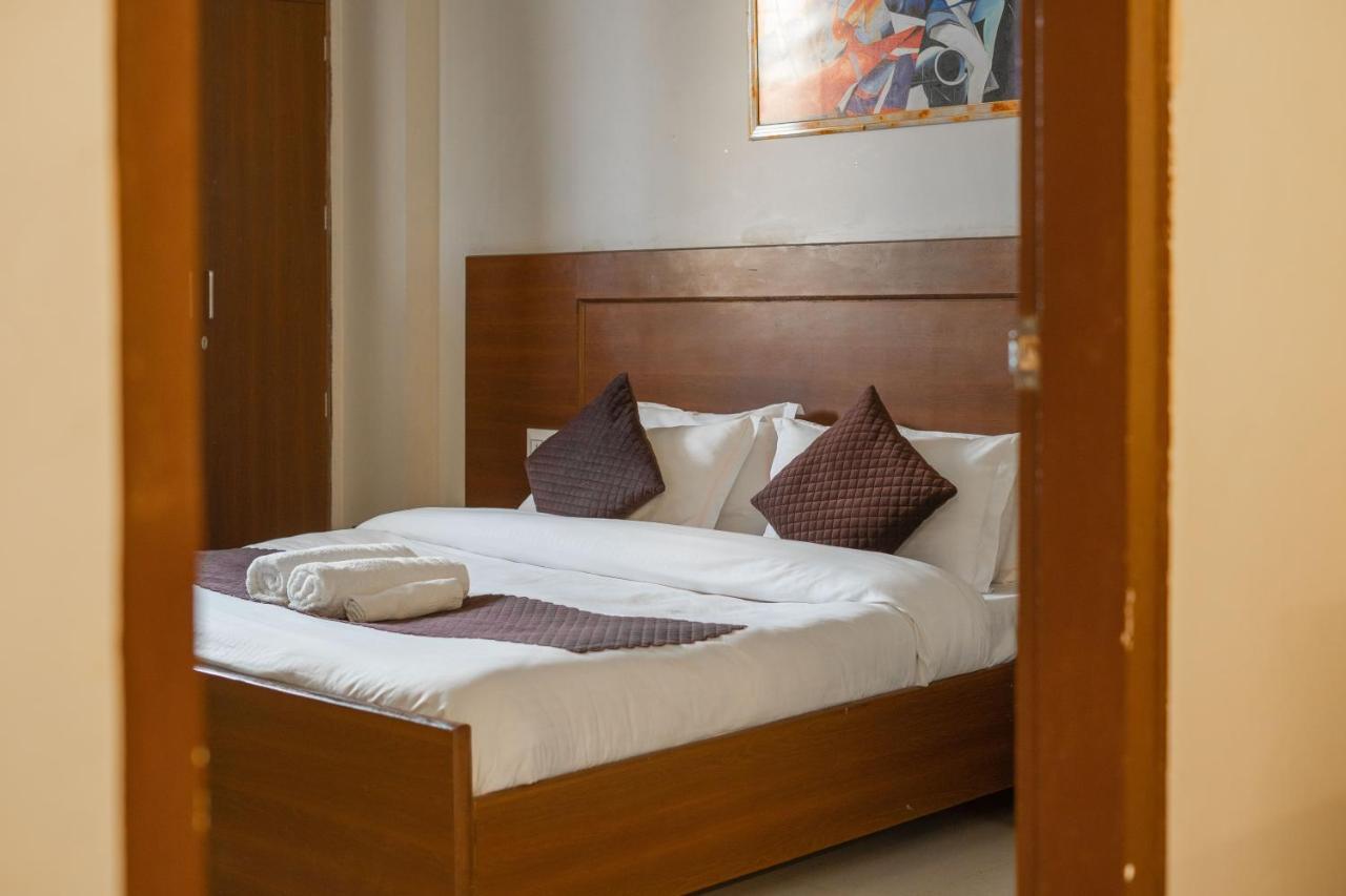 The Lodgers 2 Bhk Serviced Apartment Infront Of Artemis Hospital Gurgaon Buitenkant foto