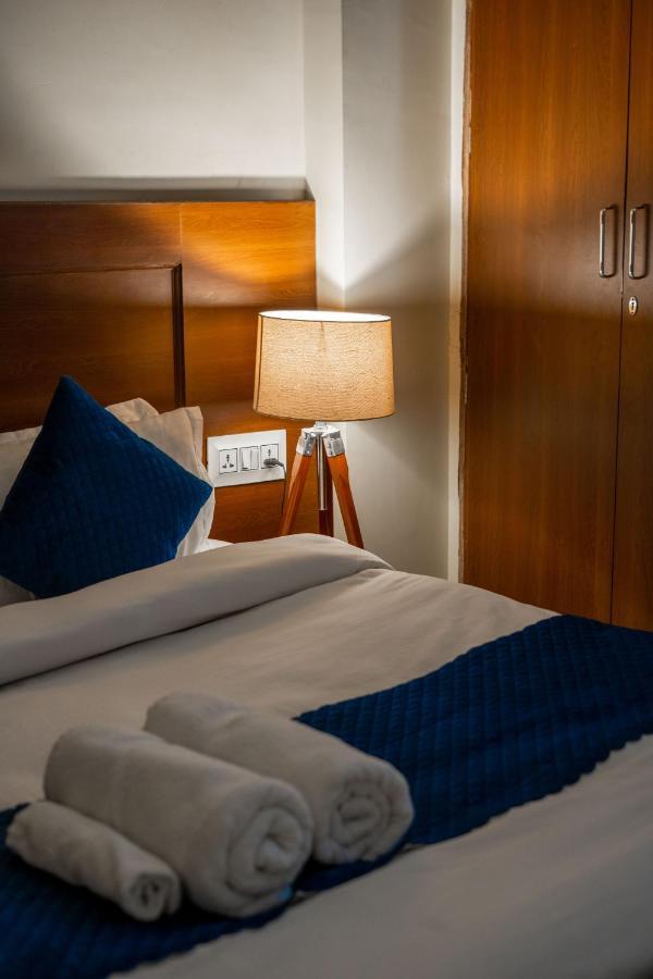 The Lodgers 2 Bhk Serviced Apartment Infront Of Artemis Hospital Gurgaon Buitenkant foto