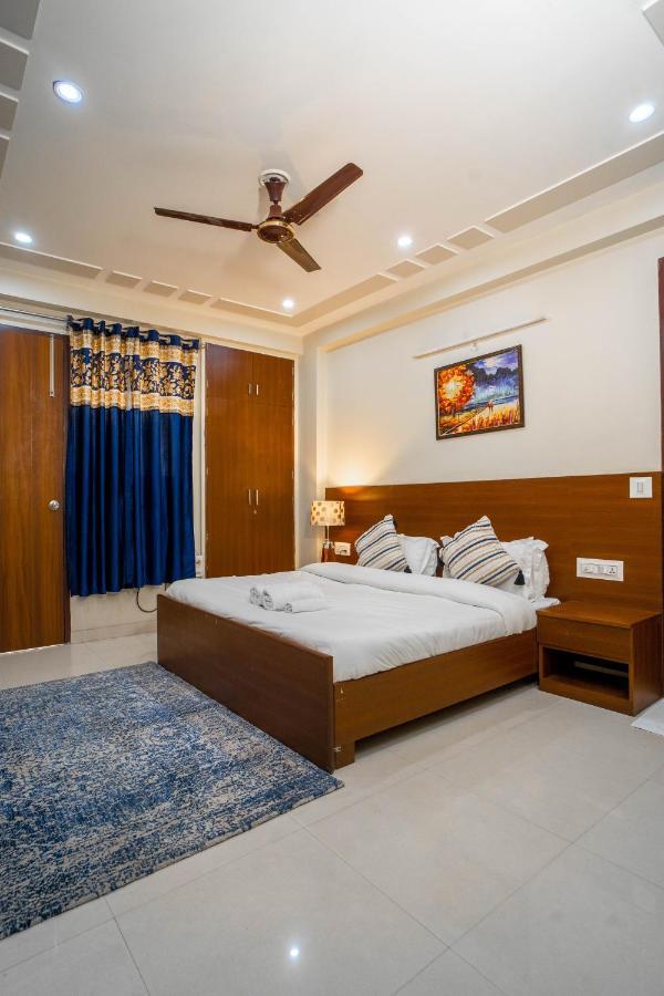 The Lodgers 2 Bhk Serviced Apartment Infront Of Artemis Hospital Gurgaon Buitenkant foto