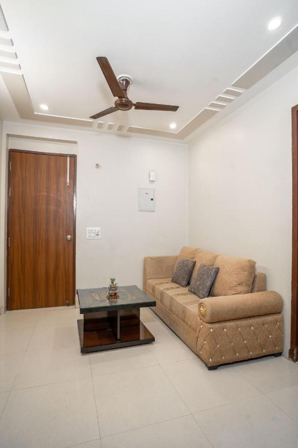 The Lodgers 2 Bhk Serviced Apartment Infront Of Artemis Hospital Gurgaon Buitenkant foto