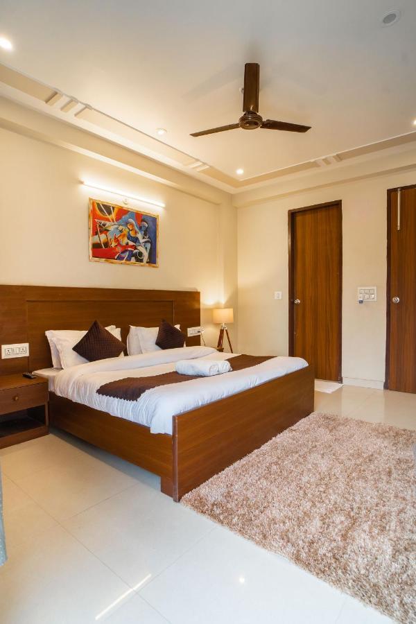 The Lodgers 2 Bhk Serviced Apartment Infront Of Artemis Hospital Gurgaon Buitenkant foto