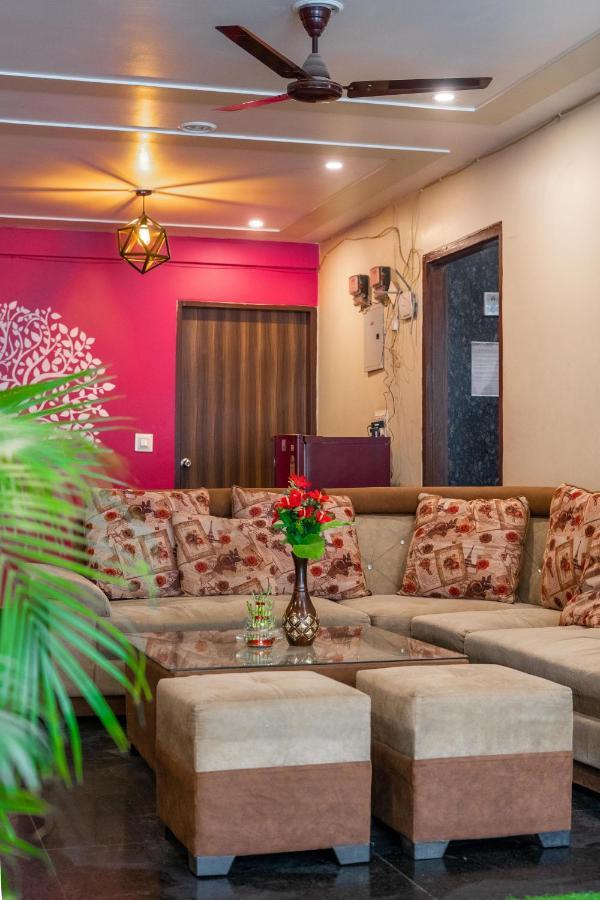The Lodgers 2 Bhk Serviced Apartment Infront Of Artemis Hospital Gurgaon Buitenkant foto