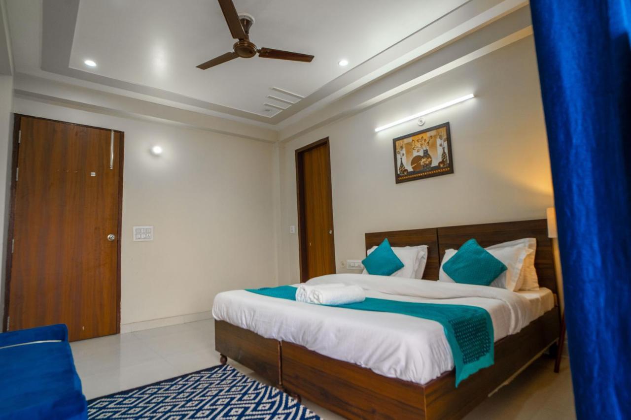 The Lodgers 2 Bhk Serviced Apartment Infront Of Artemis Hospital Gurgaon Buitenkant foto
