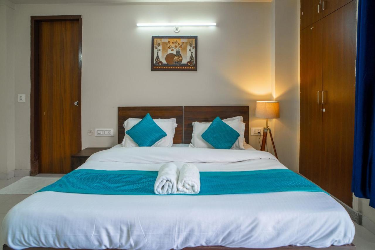 The Lodgers 2 Bhk Serviced Apartment Infront Of Artemis Hospital Gurgaon Buitenkant foto